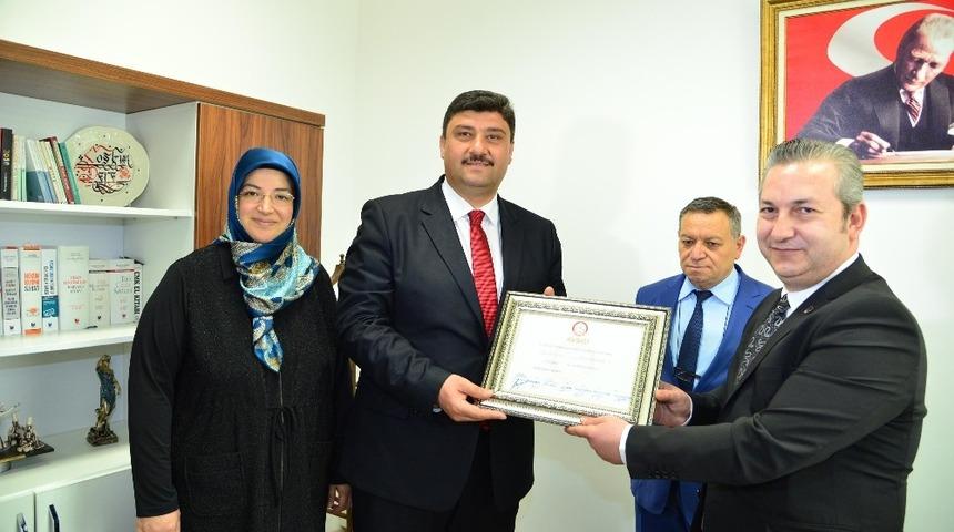 Kahramankazan&rsquo;da Serhat Oğuz mazbatasını aldı