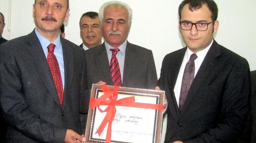 Araban Belediyesinin Yeni Başkanı Hasan Doğru mazbatasını aldı