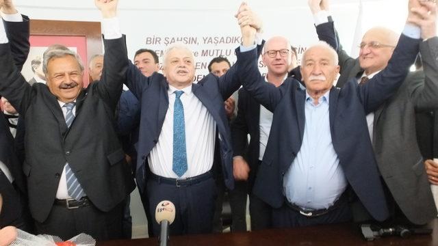 Burhaniye’de, CHP’li Başkan Deveciler göreve başladı