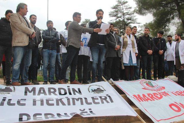 Sağlıkçılar Mardin’de tepki için iş bıraktı