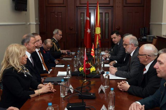 Bakan Akar, Kuzey Makedonya Meclis Başkanı Caferi ile görüştü