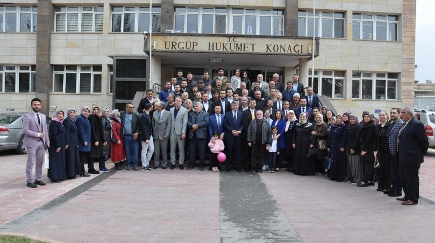 &Uuml;rg&uuml;p Belediye Başkanı Akt&uuml;rk, mazbatasını alarak g&ouml;reve başladı