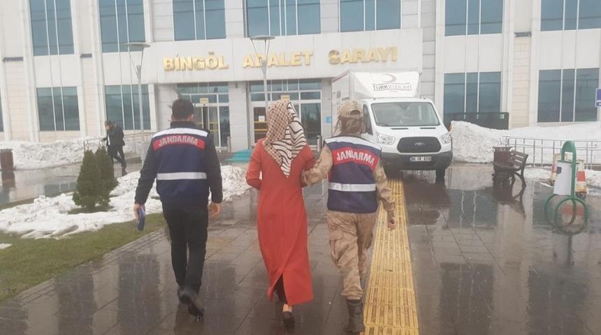 Kesinleşmiş hapis cezası bulunan 2 ş&uuml;pheli yakalandı