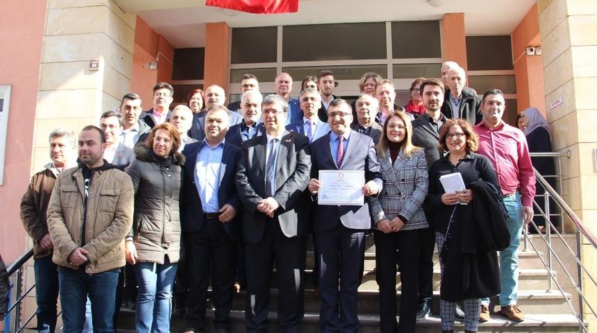 &Ccedil;an Belediye Başkanı B&uuml;lent &Ouml;z mazbatasını aldı