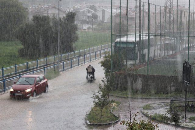 Marmaris’te Nisan yağmuru