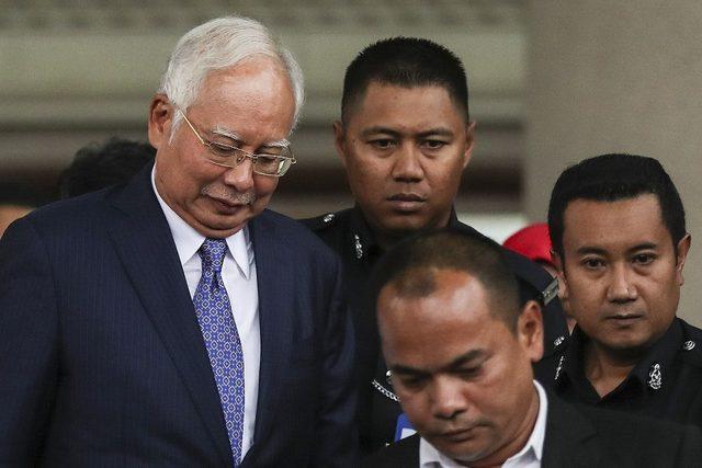 Eski Malezya Başbakanı Rezak hakim karşısında