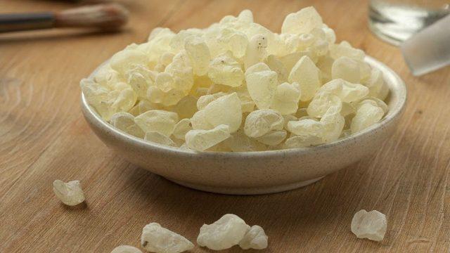 Çiğnedikçe iğne ipliğe döndürüyor! Vücuda girdiği andan itibaren yağ yakıyor