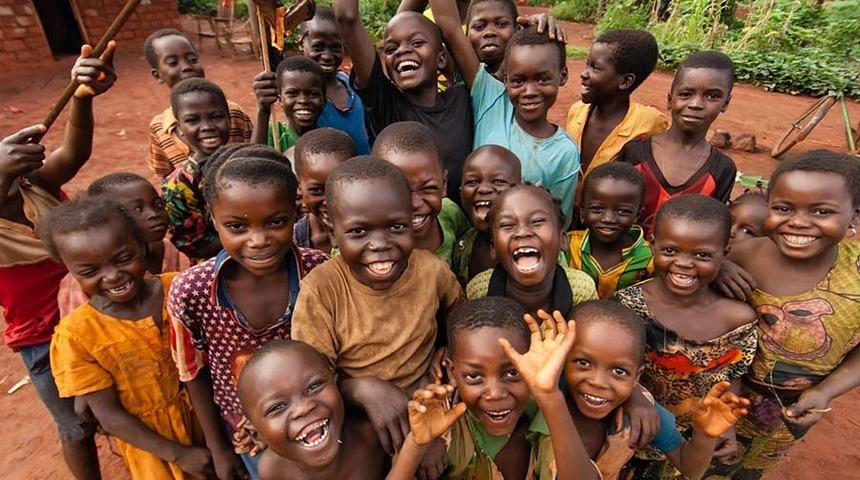 Kardeş Eli Berat Kandili&rsquo;nde Afrika&rsquo;nın sahipsiz &ccedil;ocuklarıyla buluşacak