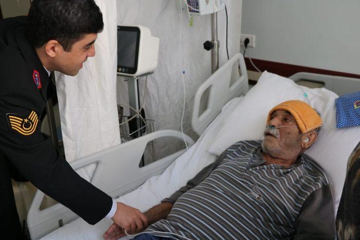 Aydın jandarması kanser hastalarının gönlünü aldı G2