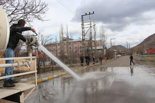 Oltu’da bahar temizliği