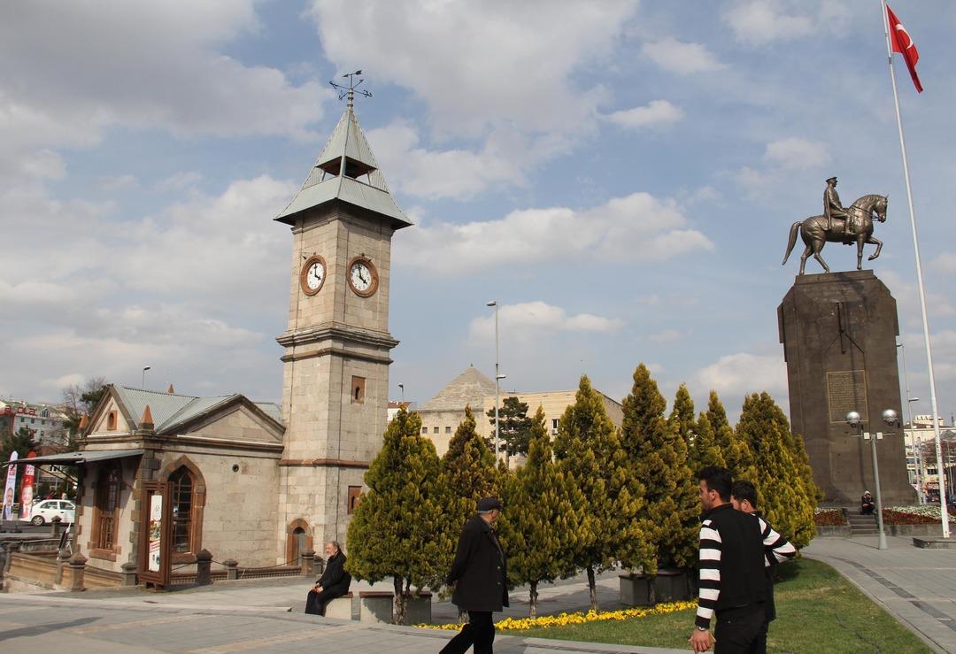  Tarihi saat kulesi, 113 yıldır ayakta