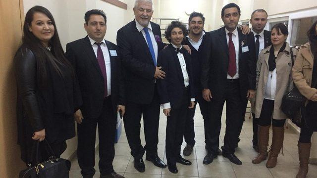 Otizmli Caner Serin’den piyano resitali