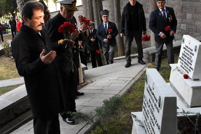 TCG Dumlupınar denizaltısında şehit olan 81 asker i&ccedil;in anma t&ouml;reni 3