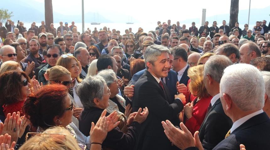 Marmaris Belediye Başkanı Mehmet Oktay g&ouml;reve başladı