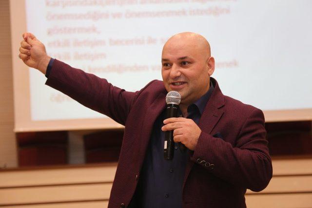 BEÜ’de “Etkili İletişim, Hitabet ve Mülakat Teknikleri” konferansı