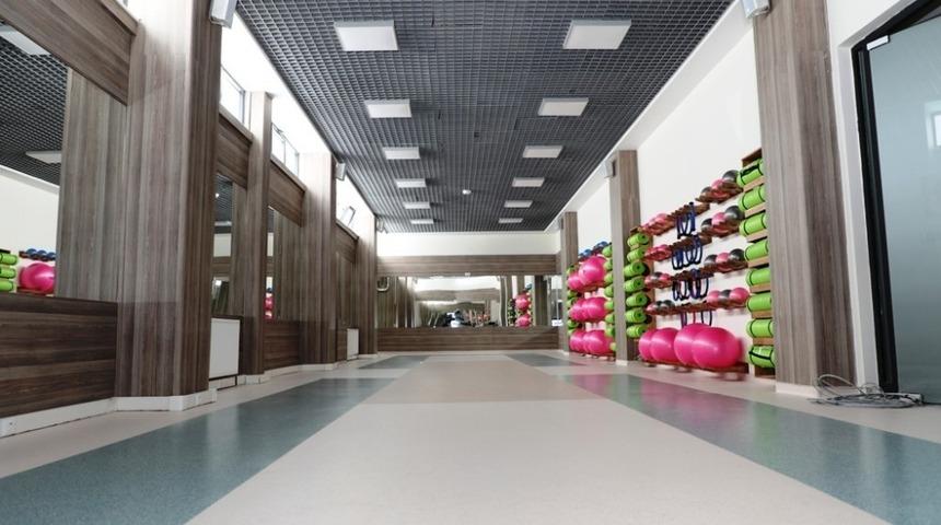 Sergi salonu sanatın ve kültürün hizmetinde