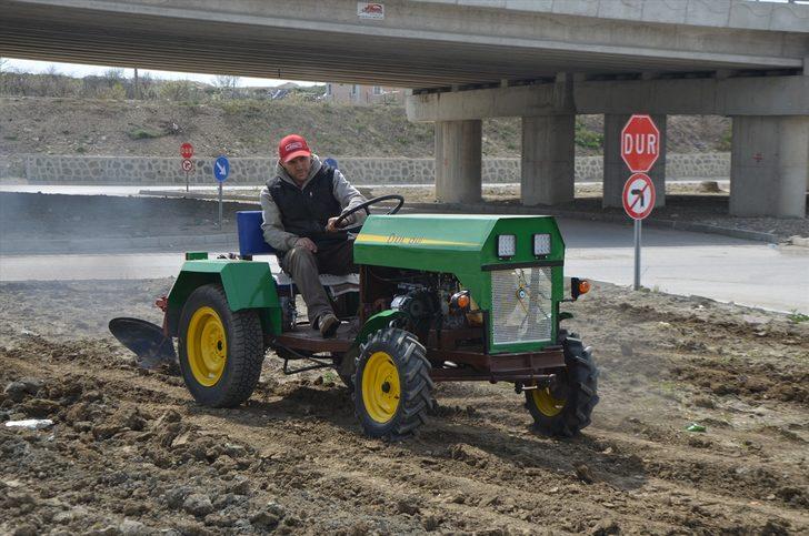 Parası yetmeyince 5 bin liraya kendi traktörünü yaptı G3