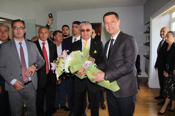 Kemer Belediye Başkanı Topaloğlu görevi teslim aldı G4