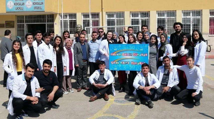 “Madem Geldin Dünyaya Uzak Kalma Kimyaya” Projesi Tüm Hızıyla Devam Ediyor