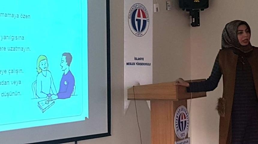 İMYO &ouml;ğrencilerine evlilik, aile, iletişim ve hukuk eğitimi