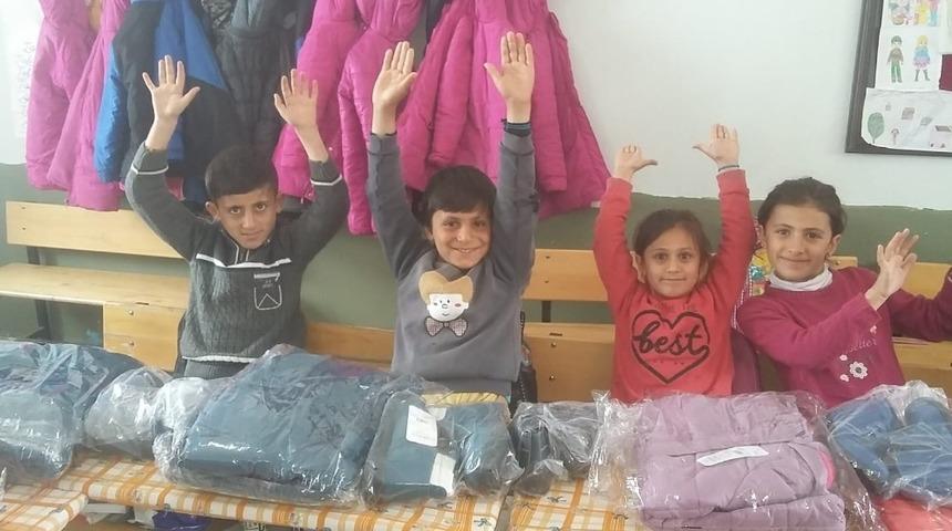 Mutki&rsquo;de 10 bin &ouml;ğrenciye giyim yardımı