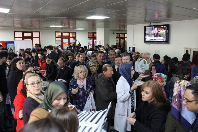 GAÜN Hastanesi’nde lösemili çocuklar için kermes