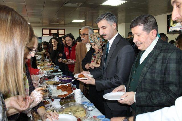 GAÜN Hastanesi’nde lösemili çocuklar için kermes