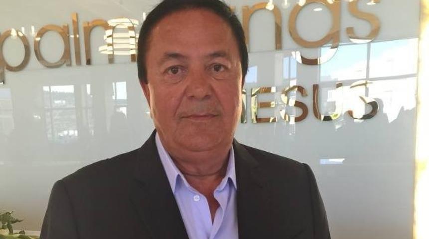 &Uuml;nl&uuml; turizmcilerin &rsquo;k&uuml;f&uuml;rl&uuml;&rsquo; se&ccedil;im kutlaması Kuşadası&rsquo;nı karıştırdı