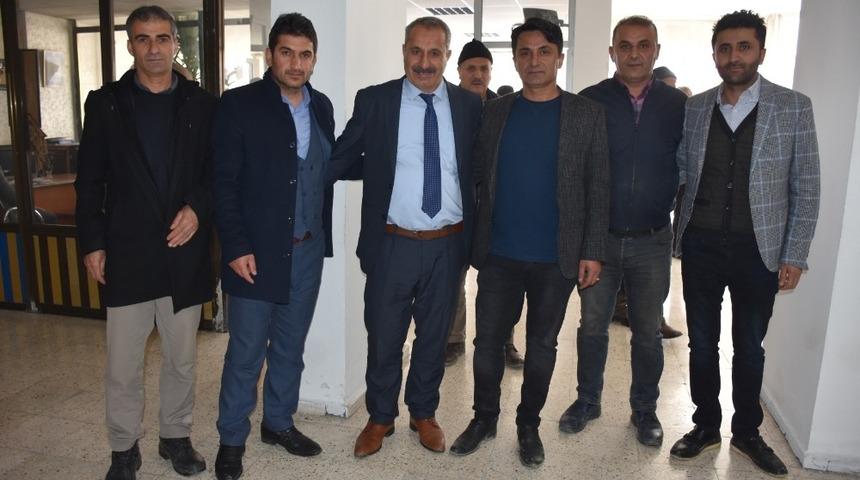 Başkan Demirci tebrikleri kabul ediyor
