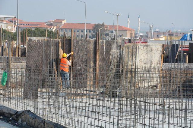 Şehzadeler Ticaret Merkezi’nde çalışmalar başladı