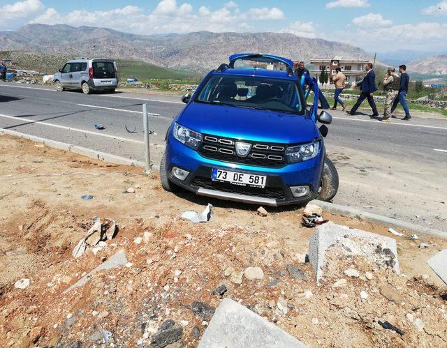 Cizre’de motosikletiyle otomobile çarpan polis memuru hayatını kaybetti