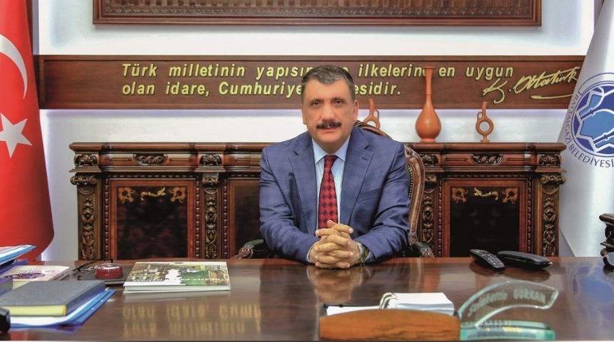 G&uuml;rkan, her kesimden oy aldı