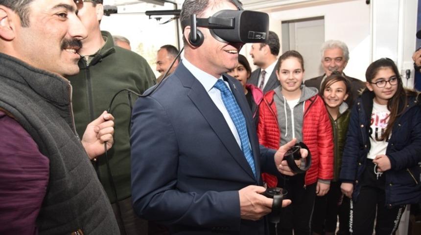 Vali Balcı, sanal ger&ccedil;eklik g&ouml;zl&uuml;ğ&uuml; taktı