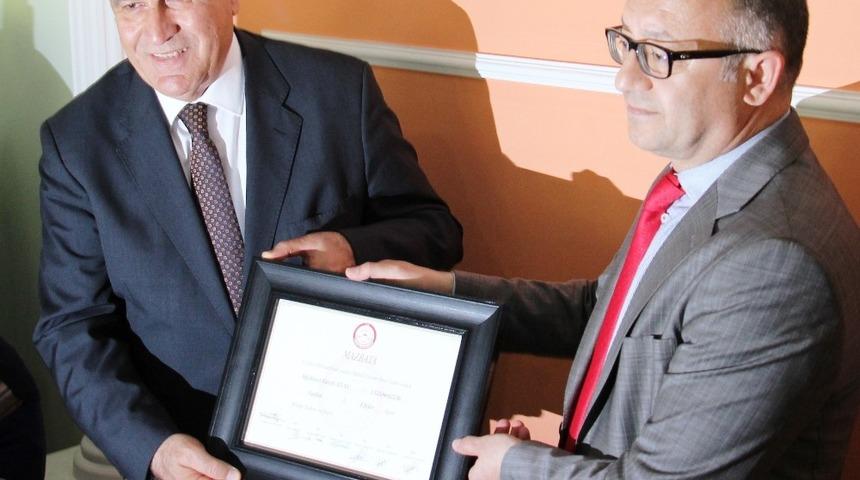 &Ouml;zlem &Ccedil;er&ccedil;ioğlu mazbatasını aldı