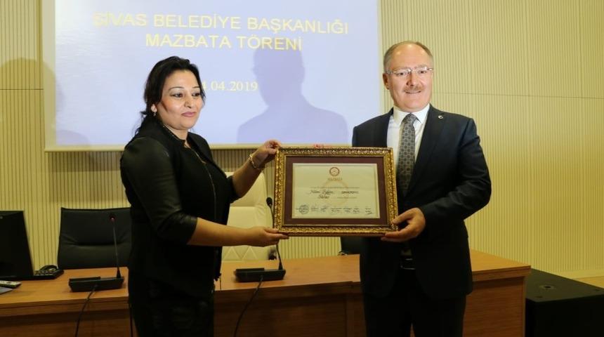 Bilgin mazbatasını aldı