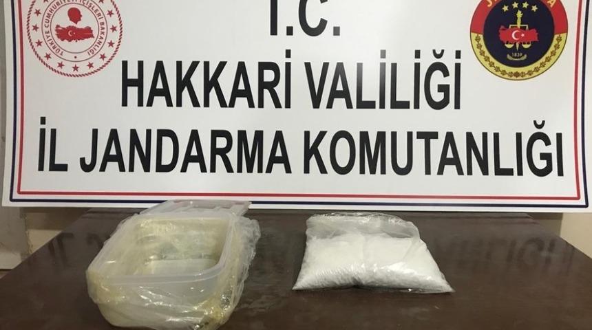 Dere yatağı kenarında bir kilo uyuşturucu ele geçirildi