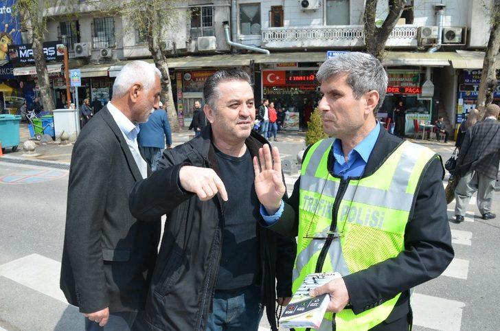 Yayalara kırmızı ışık uyarısı G3