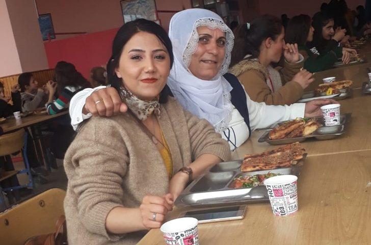 Adilcevaz’da “Anne Misafirim Olur Musun?” projesi G5