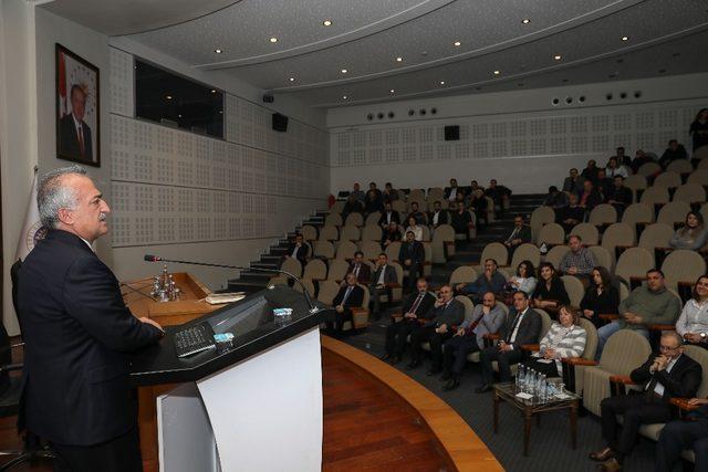 Toplumsal katkı süreçlerinin yapılandırılması çalıştayı Atatürk Üniversitesinde başladı