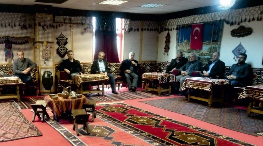 Y&Ouml;GEP &ccedil;alışmaları kapsamında kitap ve film tahlili