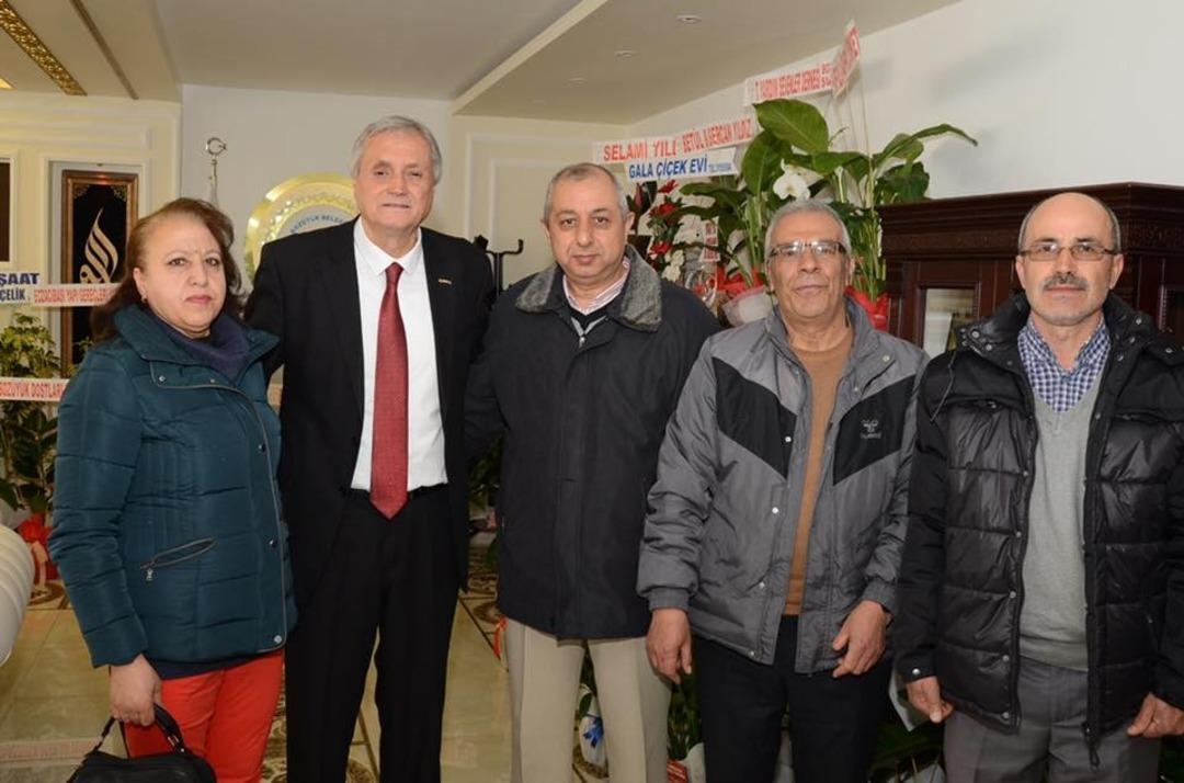 Boz&uuml;y&uuml;k Belediye Başkanı Mehmet Talat Bakkalcıoğlu misafirlerini ağırlıyor