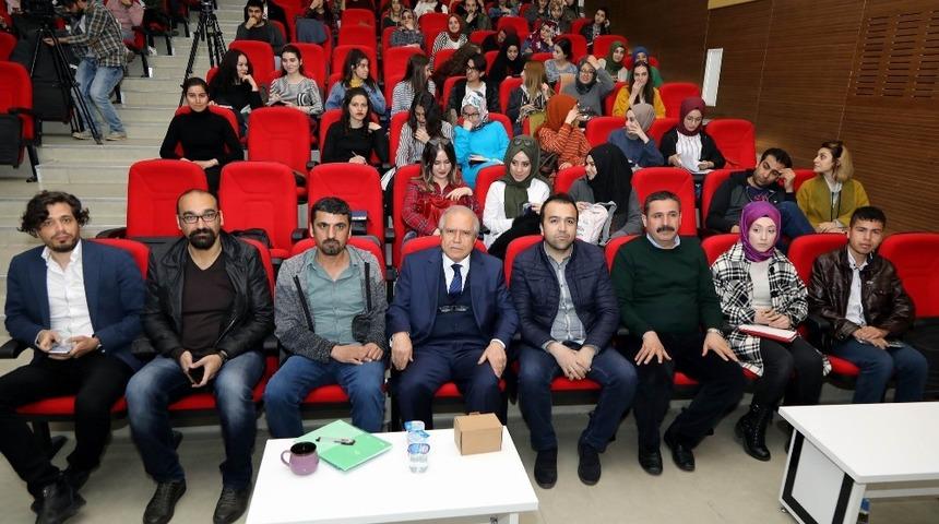 ER&Uuml;&rsquo;de &rsquo;D&uuml;ş&uuml;ncenin İzinde XXXVIII: G. Deleuze&rsquo; Konulu Konferans D&uuml;zenlendi