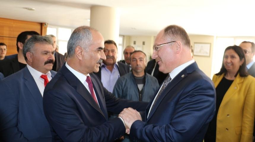 Sivas Belediyesinde n&ouml;bet değişimi