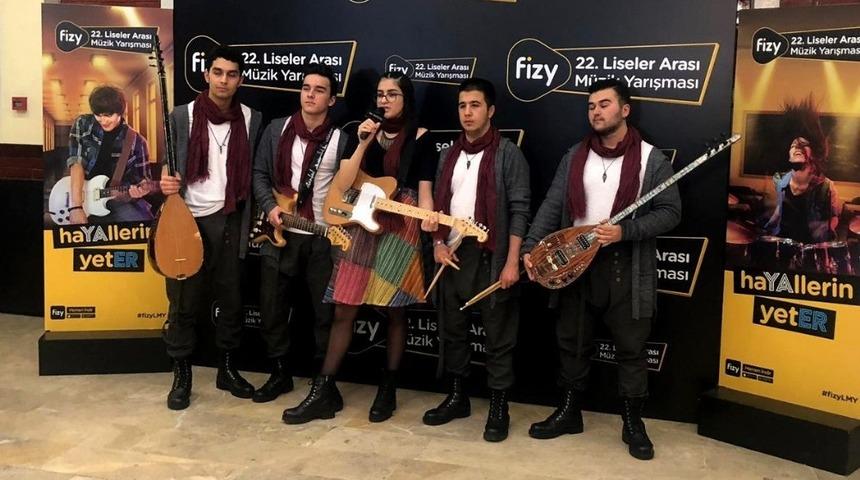 Adıyaman Fevzi &Ccedil;akmak Anadolu Lisesi m&uuml;zik yarışmasında m&uuml;cadele ediyor