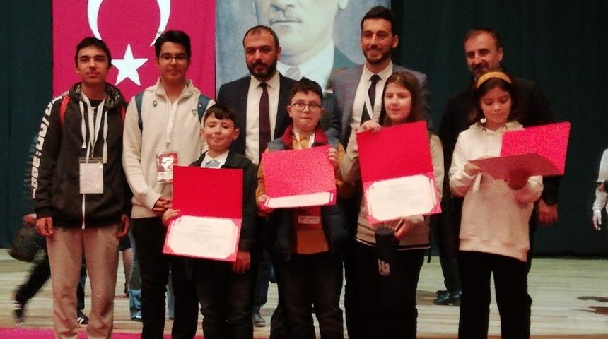 Manisa BİLSEM yine &ouml;d&uuml;lle d&ouml;nd&uuml;