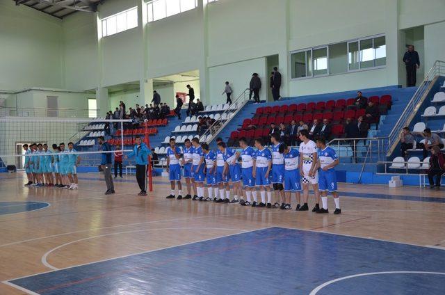 Develi’de Liseler Arası Voleybol Turnuvası Başladı