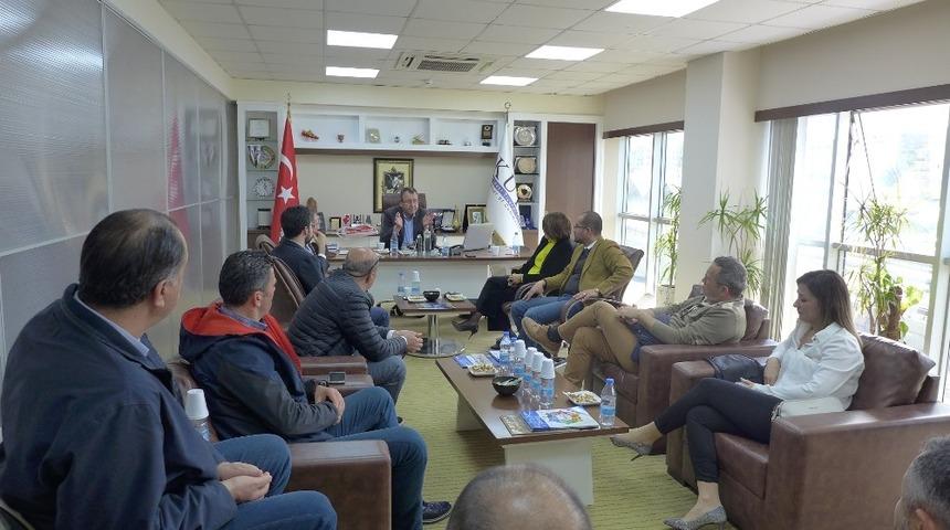 Genç işadamlarından Kuşadası Ticaret Odası’na ziyaret