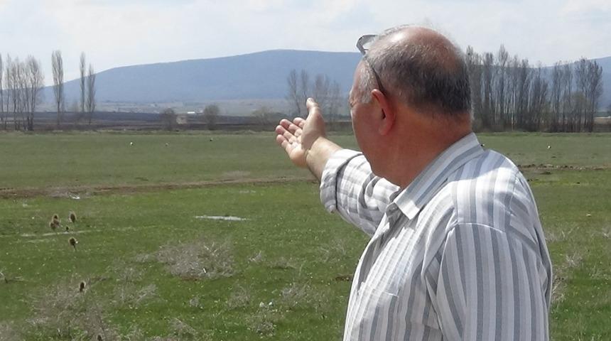 G&ouml;&ccedil; eden Leylekler Aslanapa&rsquo;da mola verdi