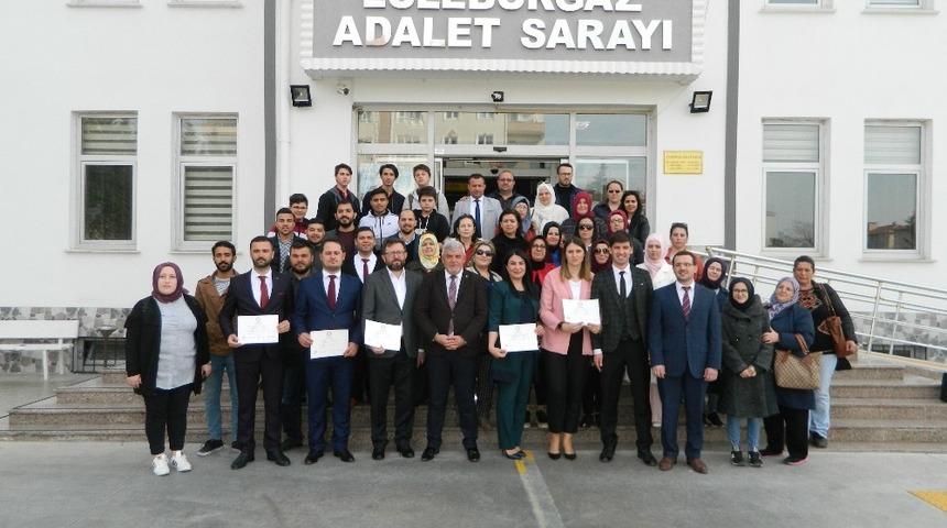 AK Parti’li meclis üyeleri mazbatalarını aldı