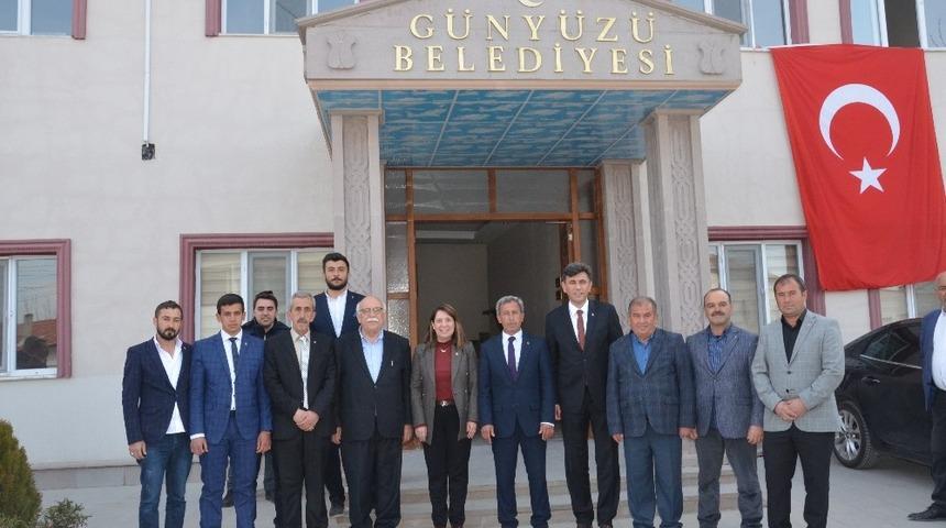 G&uuml;ny&uuml;z&uuml; Belediyesi&rsquo; ne ilk ziyaret milletvekillerinden